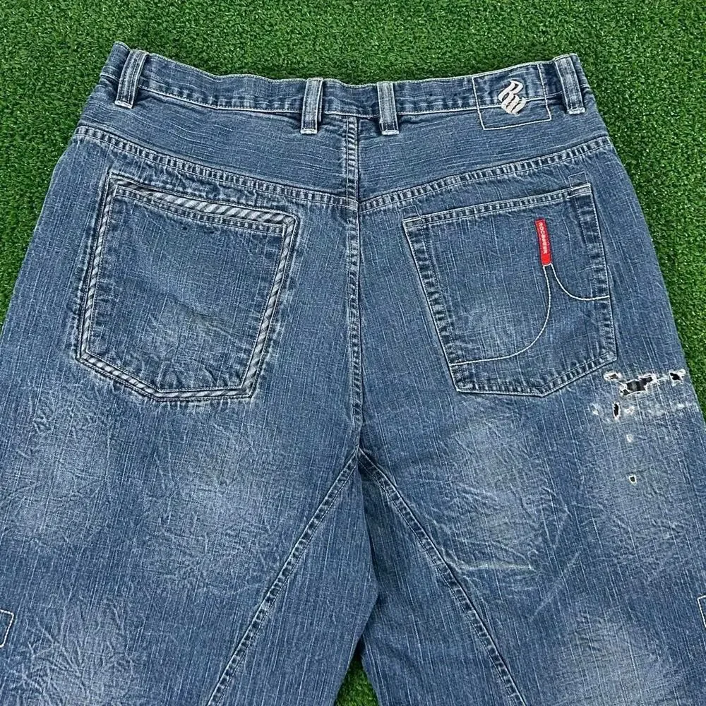 Vintage Y2K Rocawear Embroidered Baggy Jean Shorts Jorts Size 38x15